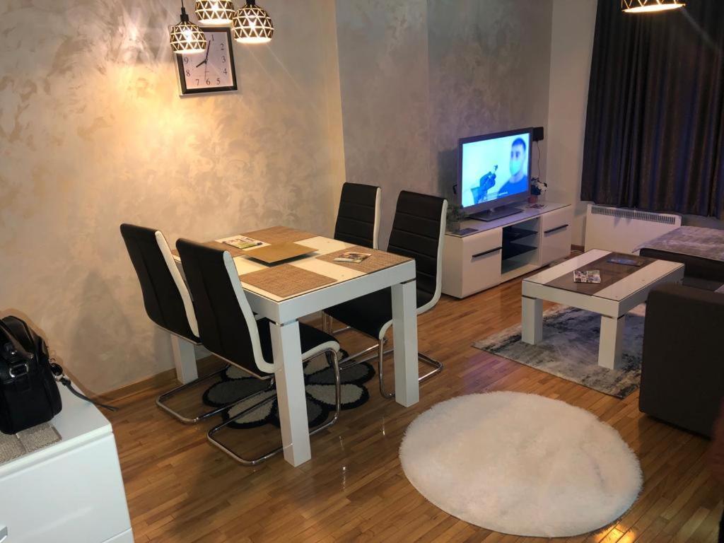 Apartman Kraljevi Cardaci Sadikovic Sa Garazom Kopaonik Ngoại thất bức ảnh